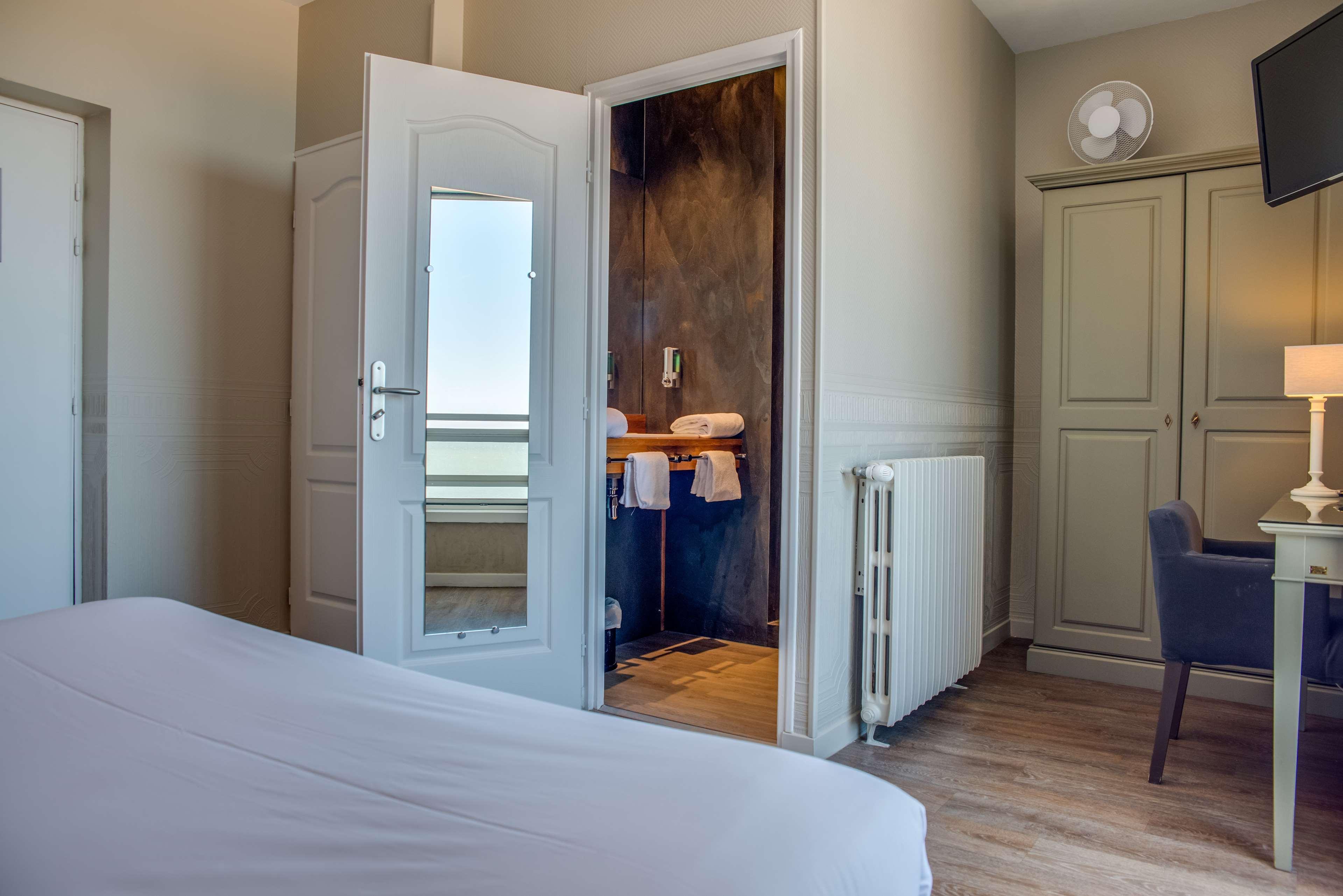 Best Western Hotel De La Plage Saint Marc Sur Mer Esterno foto